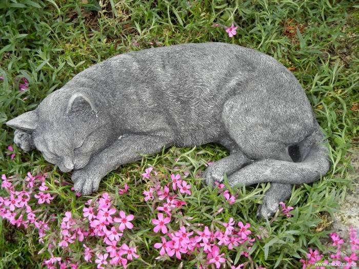 Katze aus massivem Steinguss von Steinfiguren Miocasa.de