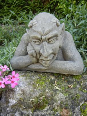 Mauerhocker Satan Devonshire