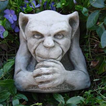 H&auml;ngender Gargoyle