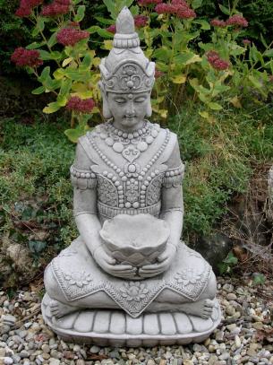 Buddha und asiatische Gartendeko