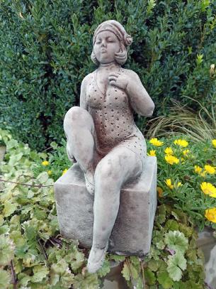 Skulptur Die badende Frau A