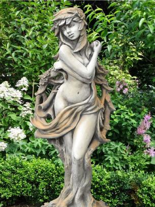 Erdg&ouml;ttin GAIA Steinguss Rosteffekt