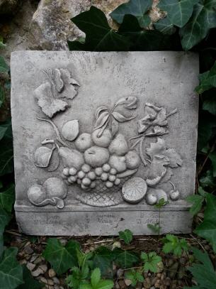 Fruit plaque