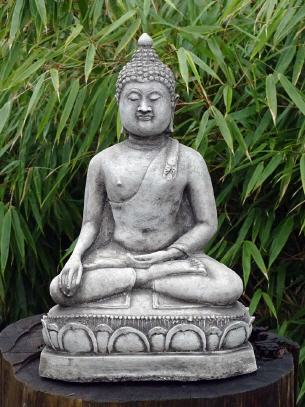 Sitzender Buddha verziert